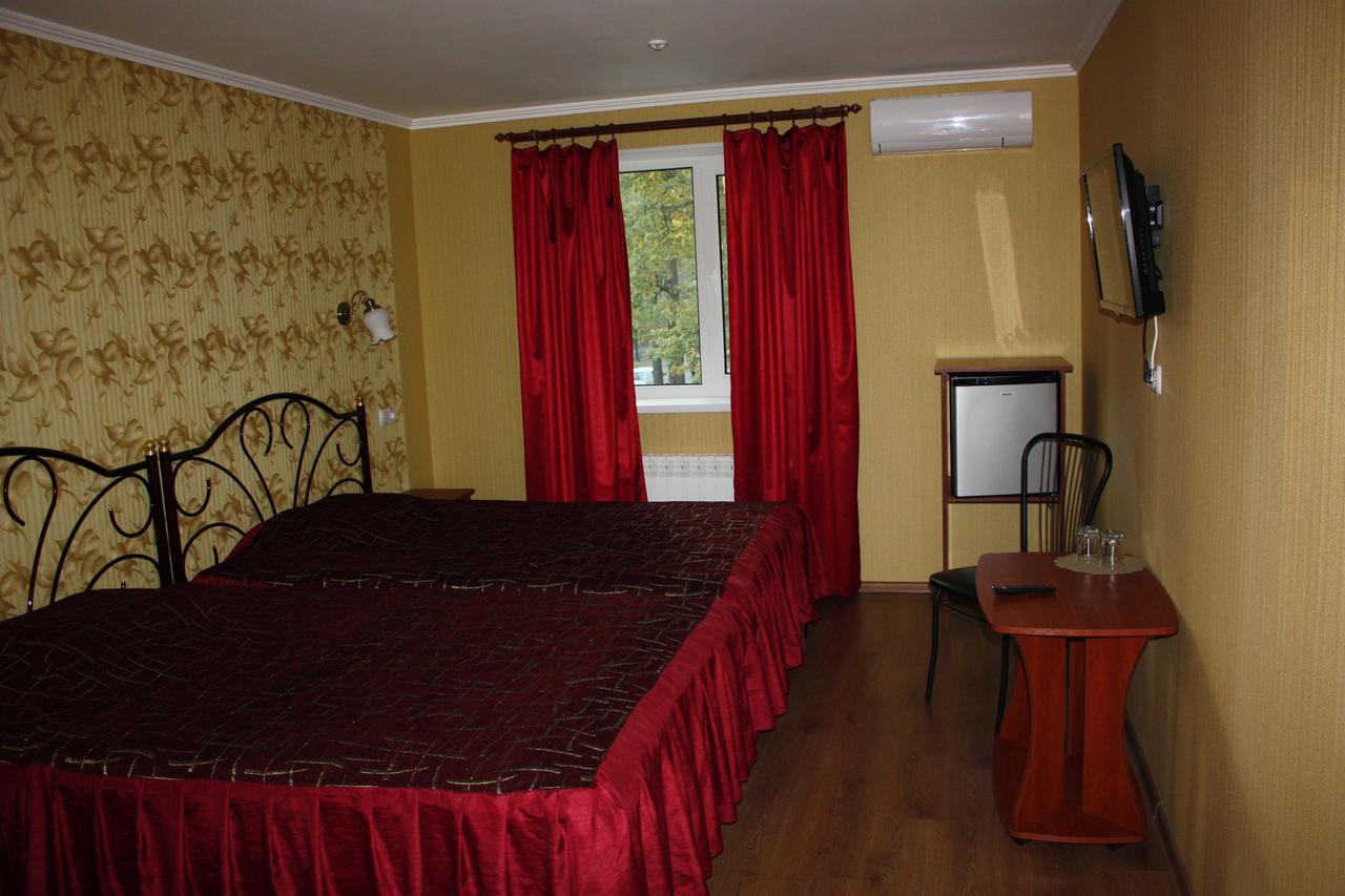 Hotel Gostynnyi Dvir بوتشا الغرفة الصورة