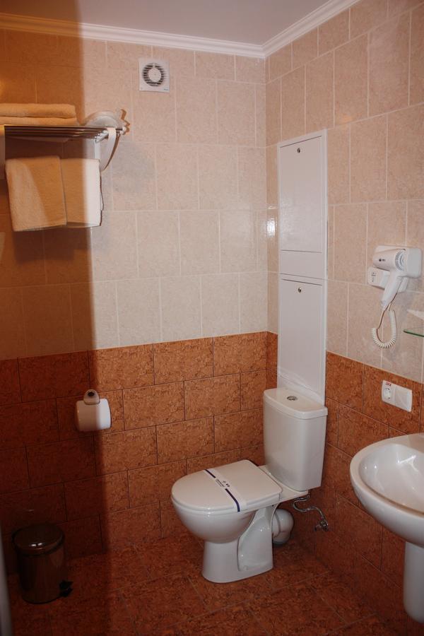 Hotel Gostynnyi Dvir بوتشا الغرفة الصورة